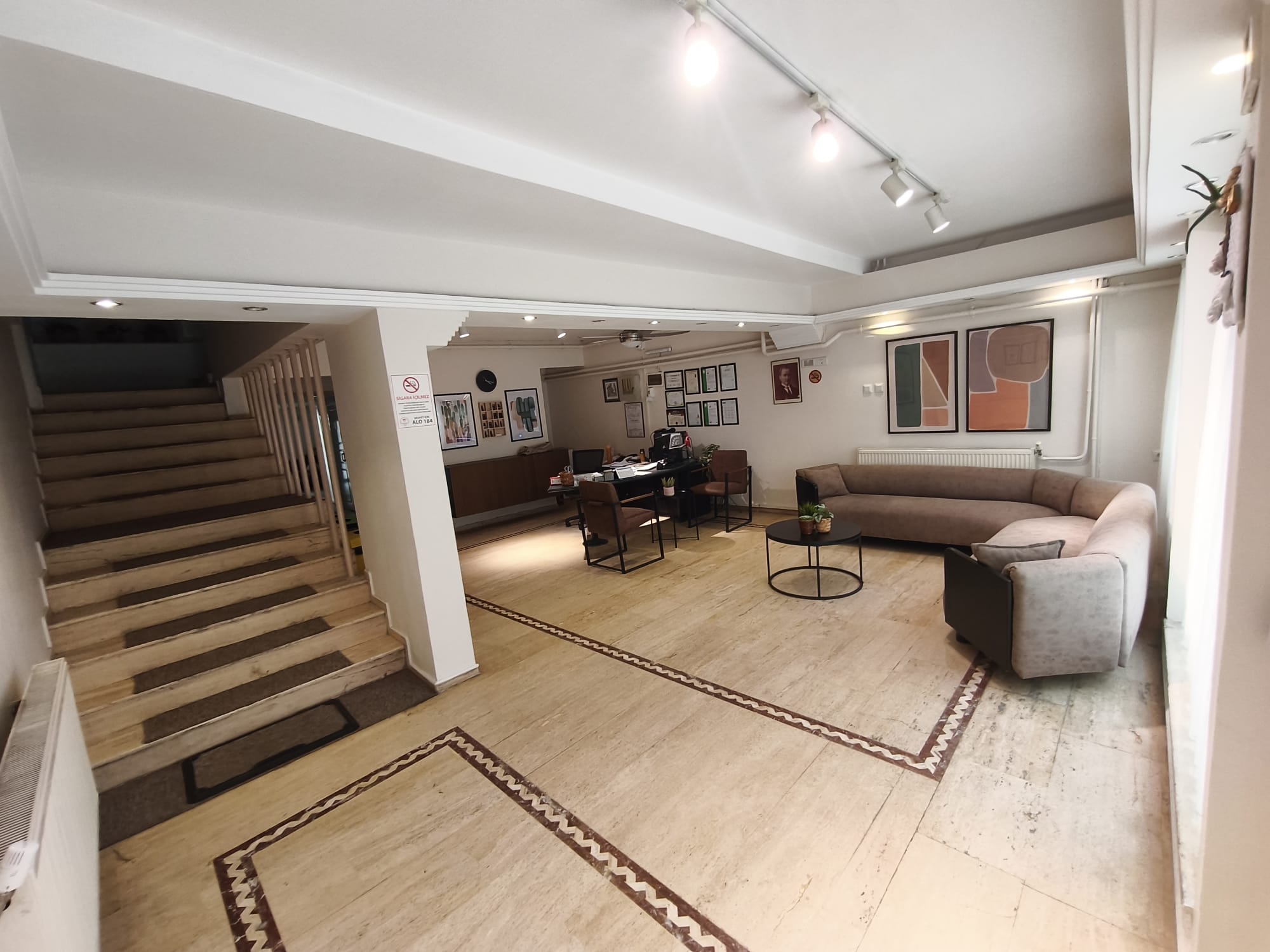 Otel Giriş